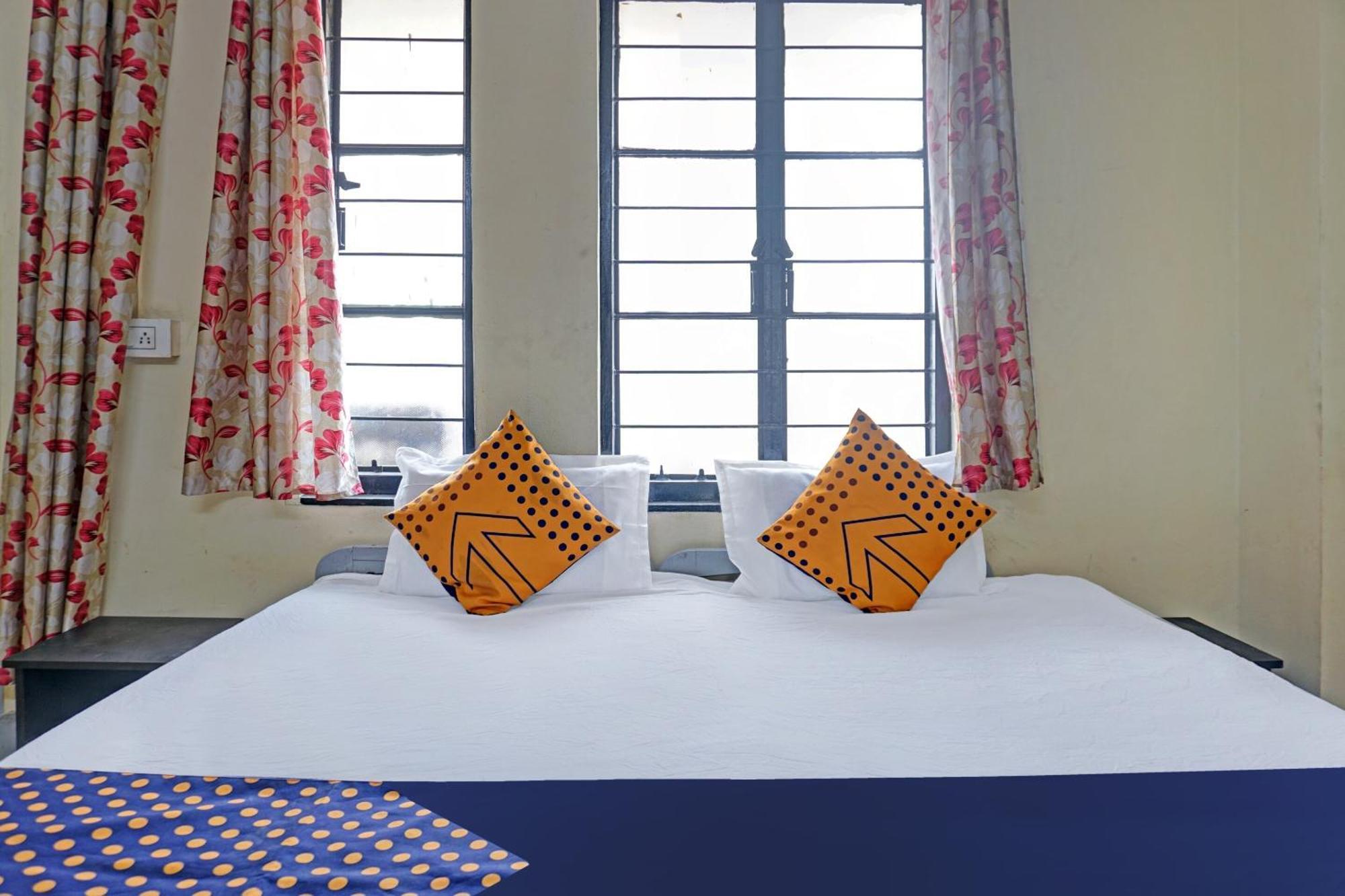 Spot On Hotel Prakash Residency, Near Hanuman Gym Ajmera Colony, Pimpri Luaran gambar
