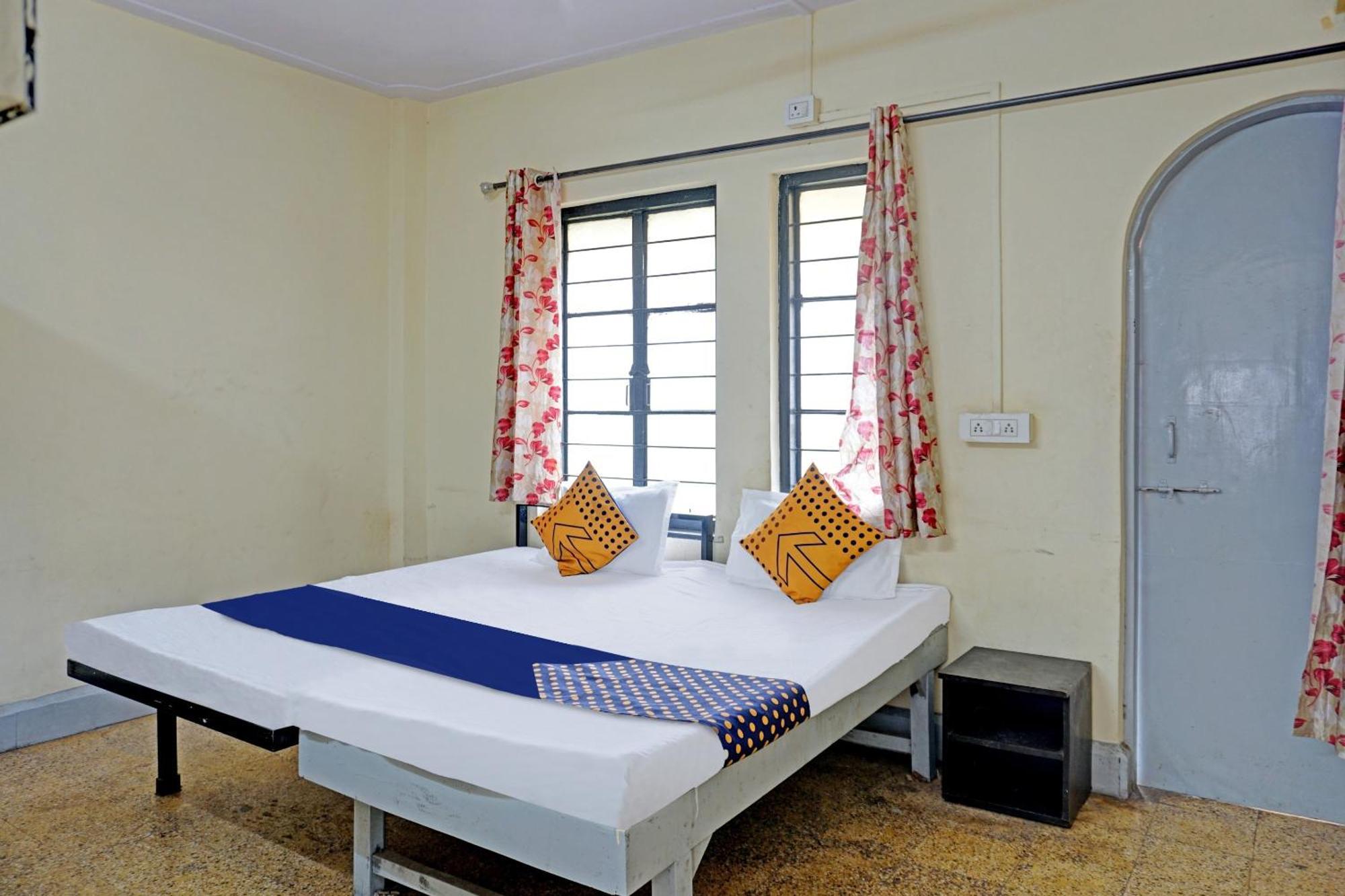 Spot On Hotel Prakash Residency, Near Hanuman Gym Ajmera Colony, Pimpri Luaran gambar