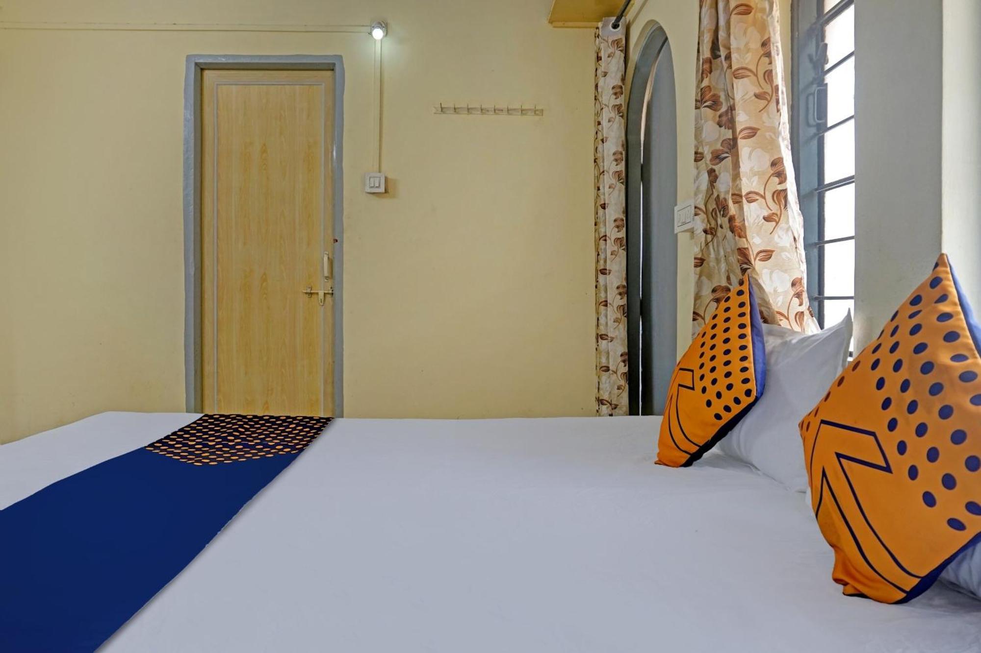 Spot On Hotel Prakash Residency, Near Hanuman Gym Ajmera Colony, Pimpri Luaran gambar